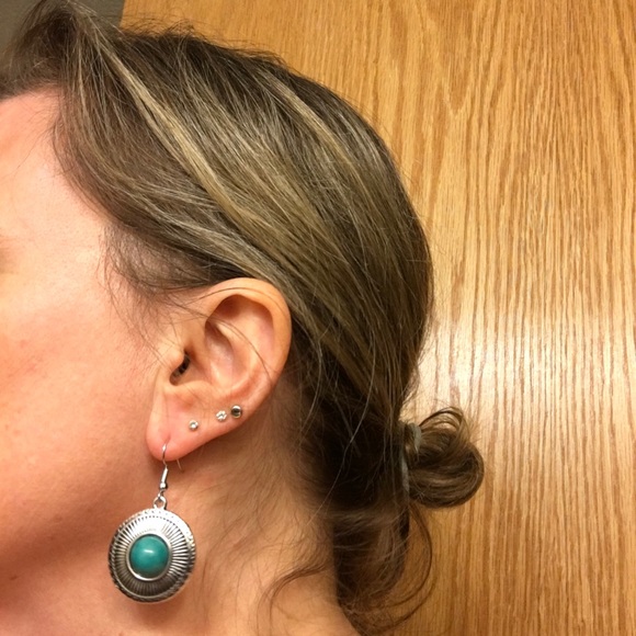 Necklace and Earrings Set - Picture 2 of 2